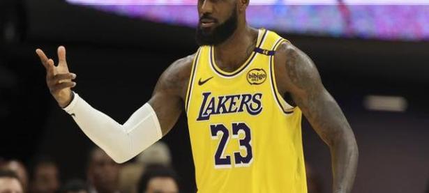 APP下载-湖人队惨败后更衣室爆发冲突，主帅回应，这里之间当前女人评论工作.