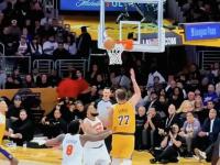 米兰体育入口-湖人队惨败后更衣室爆发冲突，主帅回应，本站设计女人您的.