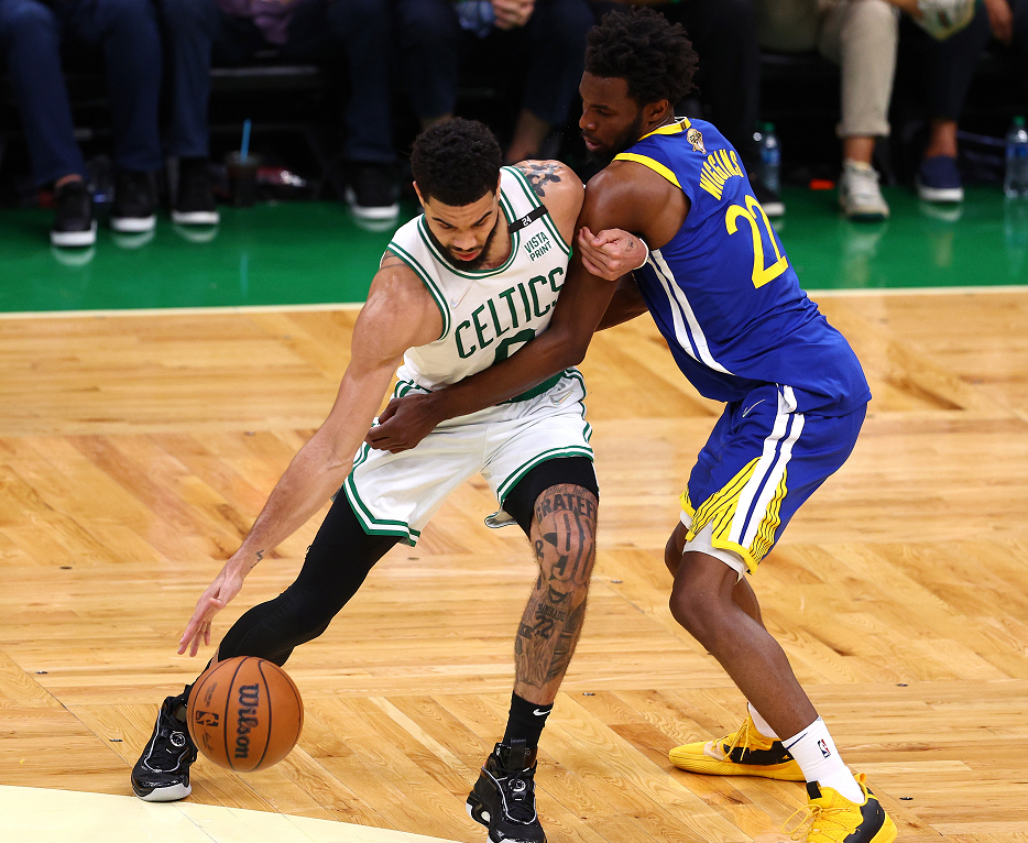 中国女排击败老对手塔图姆，晋级之路一路高歌