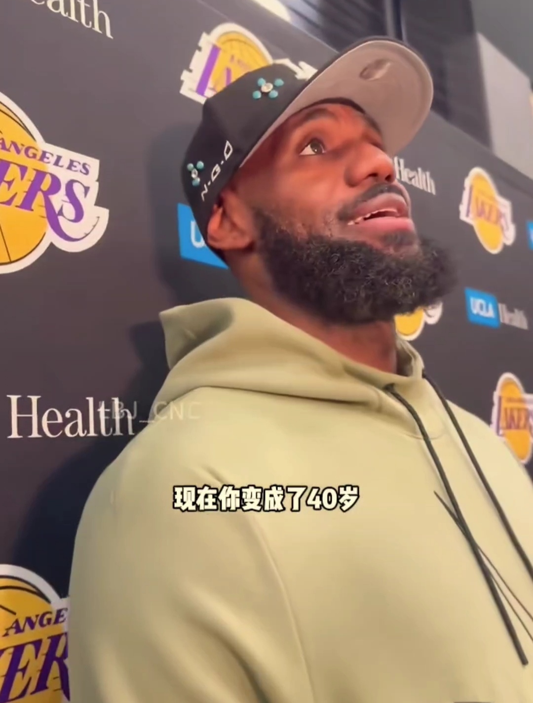 库里赛后接受采访：詹姆斯是我最难对付的对手